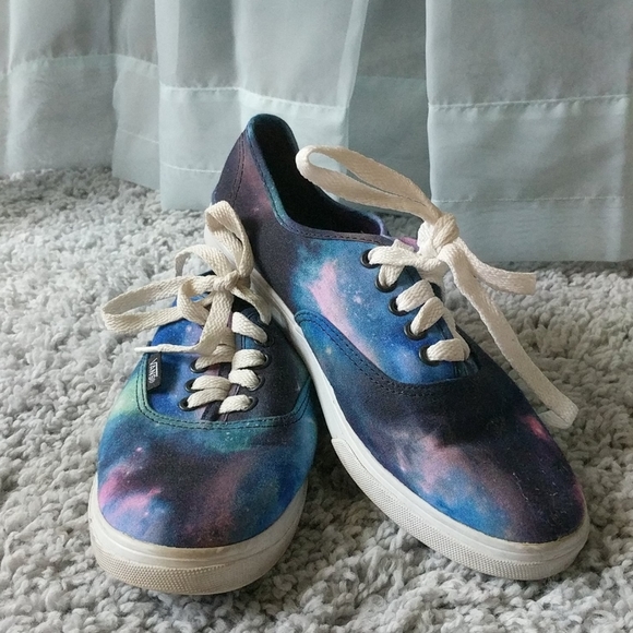 Galaxy Vans - Picture 1 of 3